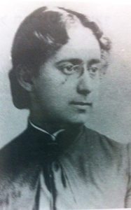 Read more about the article במקום לבכות על החושך – עם הנרייטה סאלד